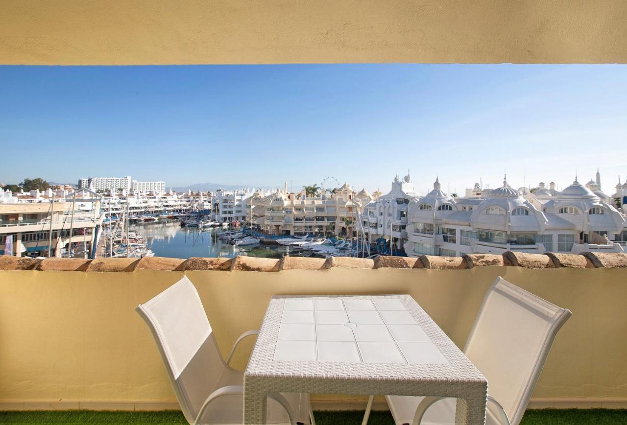 Luxury In Puerto Marina Apartman Benalmádena Kültér fotó