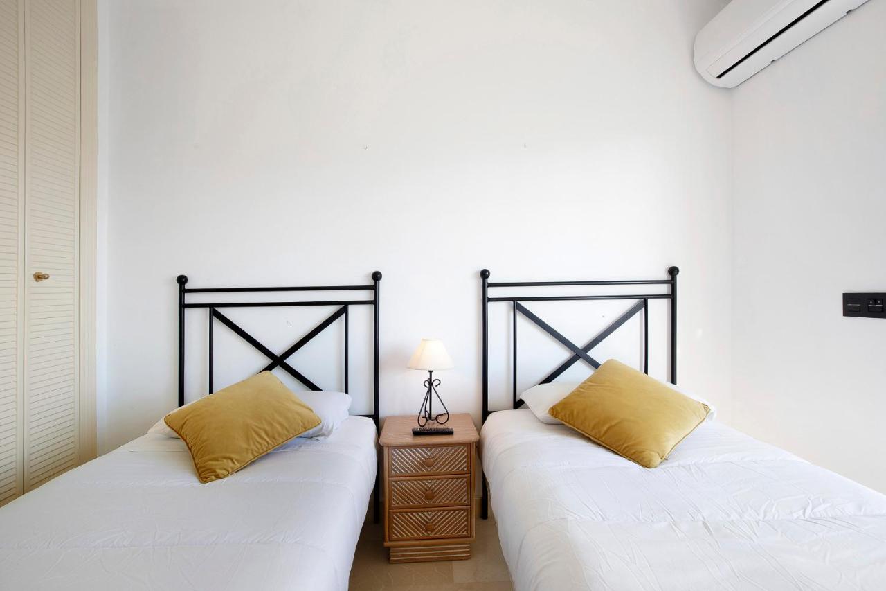 Luxury In Puerto Marina Apartman Benalmádena Kültér fotó