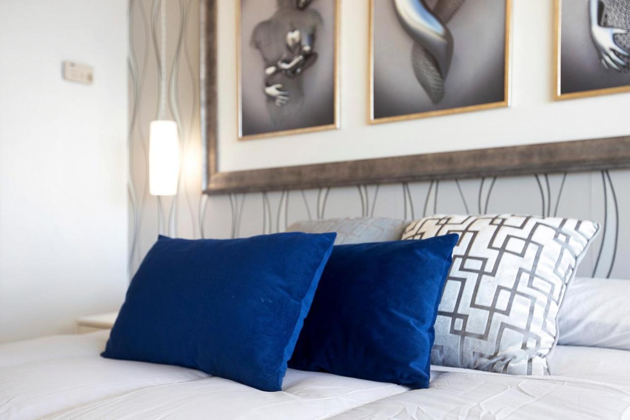 Luxury In Puerto Marina Apartman Benalmádena Kültér fotó